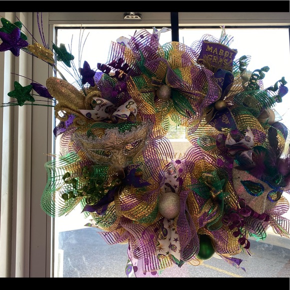 COPY - ***Handmade Mardi Gras Wreath*** - Picture 2 of 8